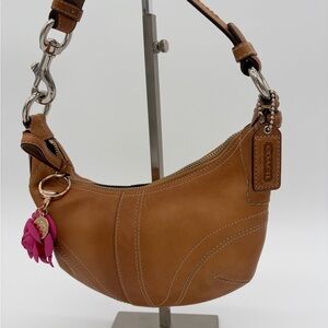 Coach Vintage hobo Tan mini